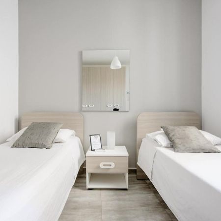 F12 Room 2, Private Room Two Single Beds Privated Bathroom In Shared Flat Msida Exterior foto