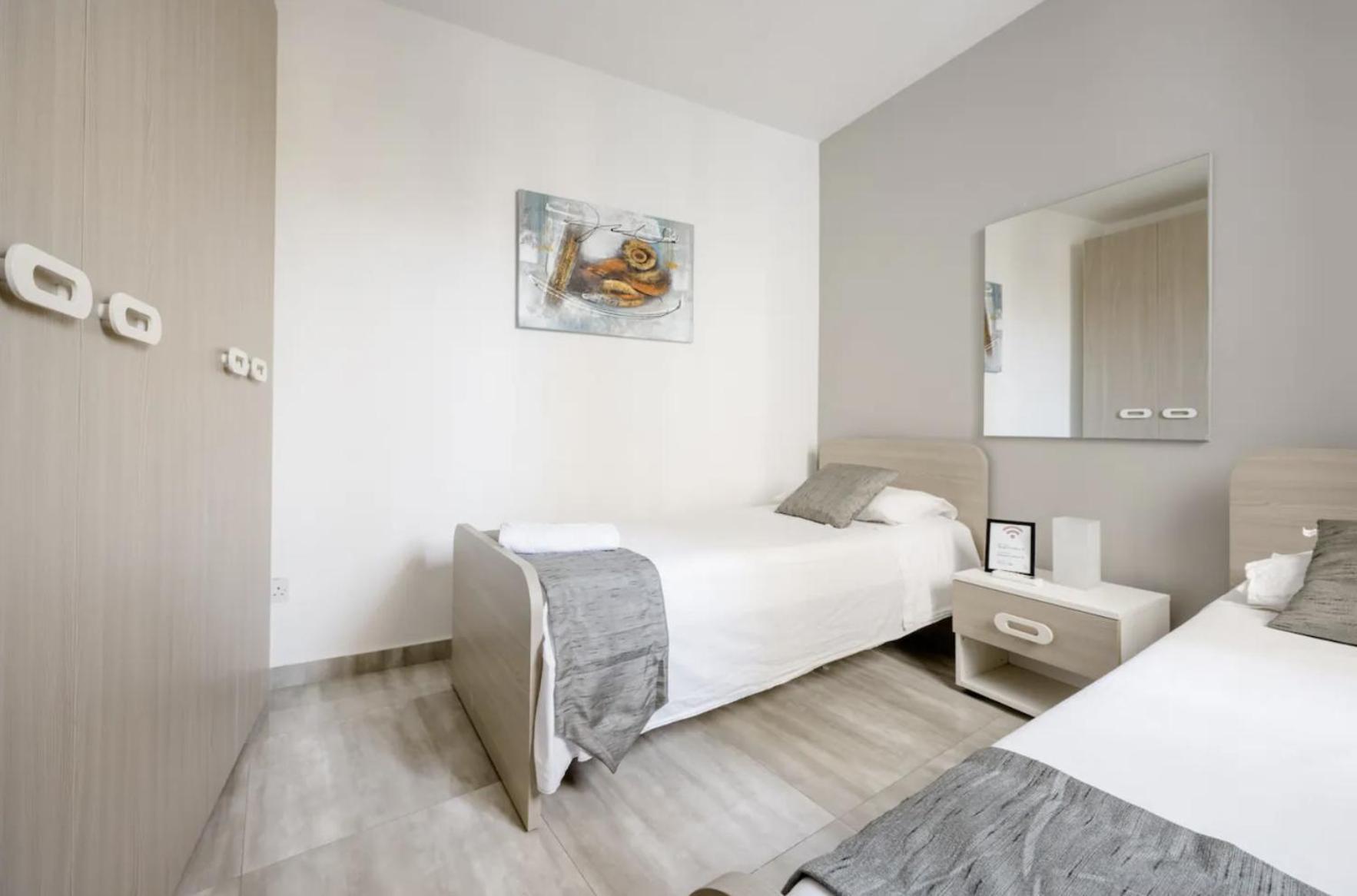 F12 Room 2, Private Room Two Single Beds Privated Bathroom In Shared Flat Msida Exterior foto
