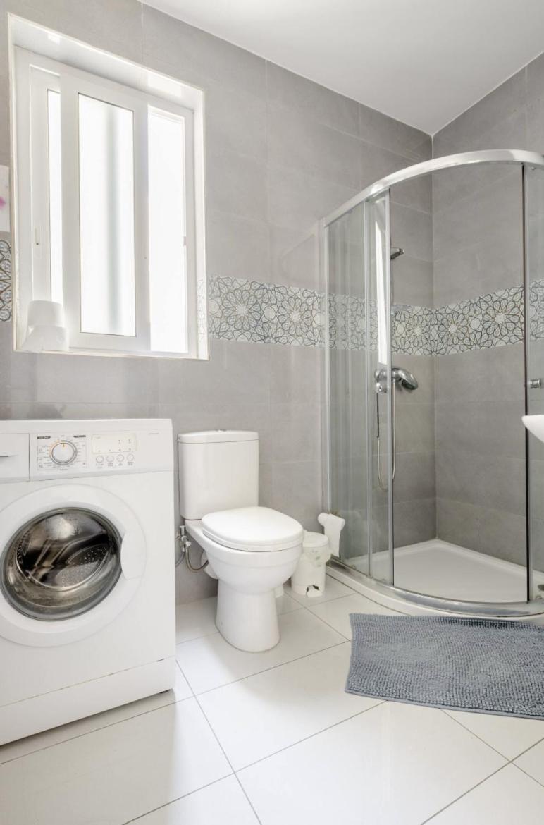 F12 Room 2, Private Room Two Single Beds Privated Bathroom In Shared Flat Msida Exterior foto